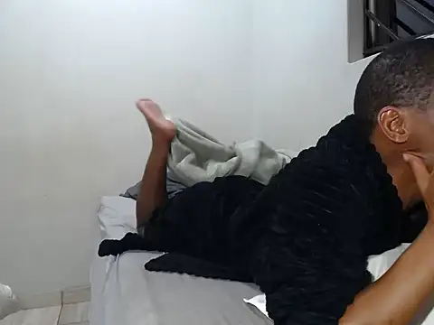 Snapshot of KinkyJXxX chatting on April 26, 4:59 pm KinkyJXxX online show from April 26, 4:59 pm