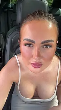 Snapshot of Ruby_brooksxo chatting on May 17, 3:08 pm Ruby brooksxo online show from May 17, 3:08 pm