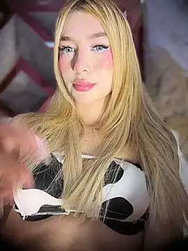 Snapshot of valeryfox__ chatting on February 13, 9:55 pm valeryfox online show from February 13, 9:55 pm