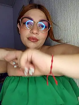Snapshot of mila_curvy chatting on March 26, 5:57 am mila curvy online show from March 26, 5:57 am