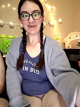 LaylaLucis online show from March 27, 4:18 am