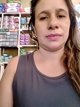 Snapshot of MIA-LARIOS chatting on April 19, 2:38 pm MIA-LARIOS online show from April 19, 2:38 pm