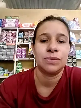 Snapshot of MIA-LARIOS chatting on April 21, 2:45 pm MIA-LARIOS online show from April 21, 2:45 pm