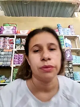 Snapshot of MIA-LARIOS chatting on April 27, 3:21 pm MIA-LARIOS online show from April 27, 3:21 pm