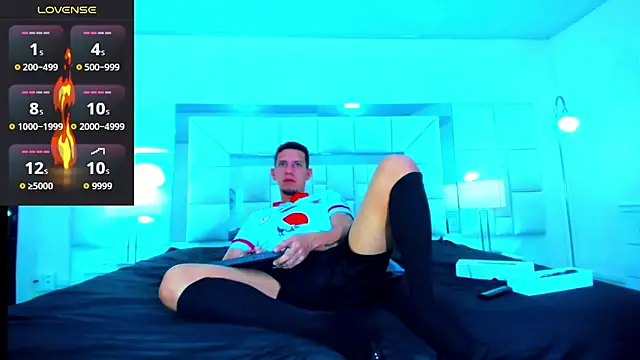 Sebastian Smith   online show from November 30, 11:25 am