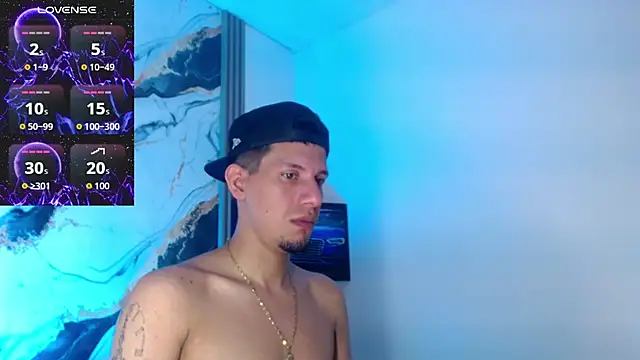 Snapshot of Sebastian_Smith__ chatting on May 14, 7:09 pm Sebastian Smith online show from May 14, 7:09 pm