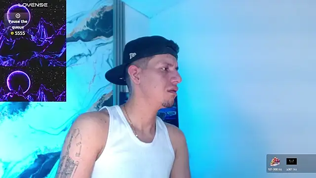 Snapshot of Sebastian_Smith__ chatting on May 27, 11:29 am Sebastian Smith online show from May 27, 11:29 am