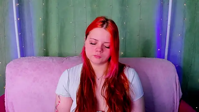 Snapshot of KellyFiery chatting on May 24, 1:10 am KellyFiery online show from May 24, 1:10 am