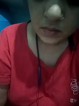 Snapshot of Priya_089 chatting on May 7, 11:43 pm Priya 089 online show from May 7, 11:43 pm