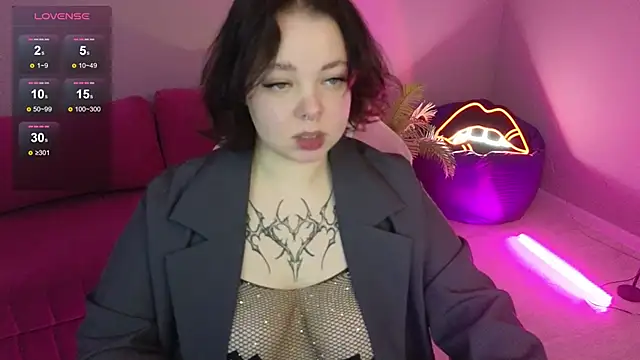 Snapshot of Vlada_vv chatting on December 4, 1:48 am Vlada vv online show from December 4, 1:48 am