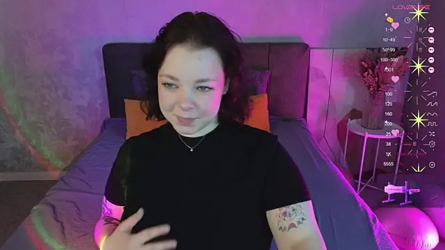 Snapshot of Vlada_vv chatting on February 15, 5:37 am Vlada vv online show from February 15, 5:37 am