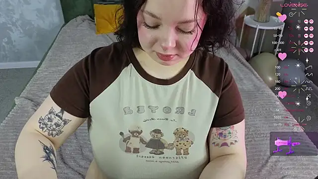 Snapshot of Vlada_vv chatting on February 24, 6:22 am Vlada vv online show from February 24, 6:22 am