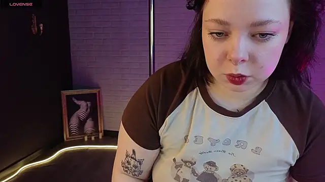 Snapshot of Vlada_vv chatting on February 25, 6:01 am Vlada vv online show from February 25, 6:01 am