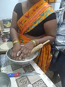 Desicouple1706 online show from December 21, 2:24 pm