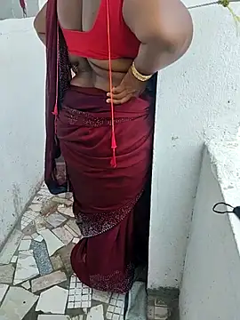 Desicouple1706 online show from April 18, 6:17 am