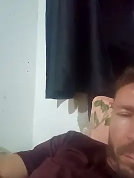 Snapshot of RobertoLuiz84 chatting on April 21, 11:07 pm RobertoLuiz84 online show from April 21, 11:07 pm