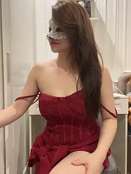 Queen-of-Love online show from March 21, 2:20 pm