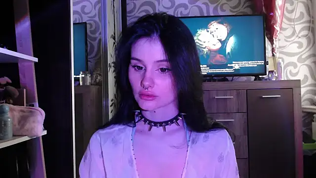 Moon raven online show from April 7, 3:01 pm