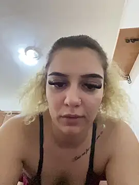 Snapshot of CrazyJessika chatting on April 23, 10:47 am CrazyJessika online show from April 23, 10:47 am