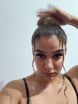 Snapshot of CrazyJessika chatting on June 2, 9:06 pm CrazyJessika online show from June 2, 9:06 pm