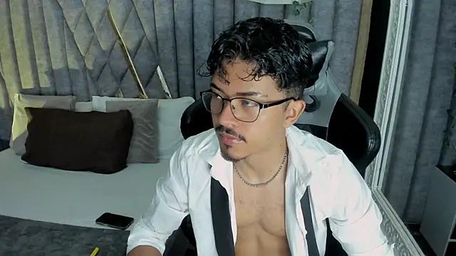 Snapshot of NicolaiKarav chatting on April 28, 12:32 pm NicolaiKarav online show from April 28, 12:32 pm