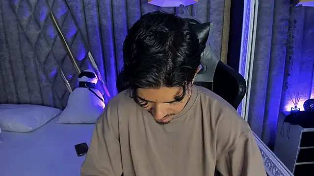 Snapshot of NicolaiKarav chatting on May 1, 12:21 pm NicolaiKarav online show from May 1, 12:21 pm