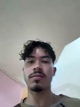 Snapshot of NicolaiKarav chatting on May 31, 12:23 pm NicolaiKarav online show from May 31, 12:23 pm