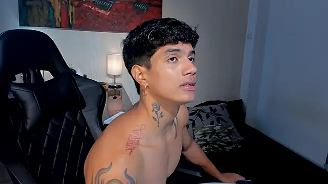 Snapshot of aress_damon chatting on December 16, 5:18 pm aress damon online show from December 16, 5:18 pm