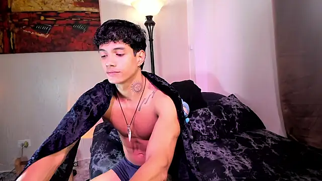 Snapshot of aress_damon chatting on February 5, 9:41 pm aress damon online show from February 5, 9:41 pm