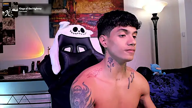 Snapshot of aress_damon chatting on February 12, 8:37 pm aress damon online show from February 12, 8:37 pm