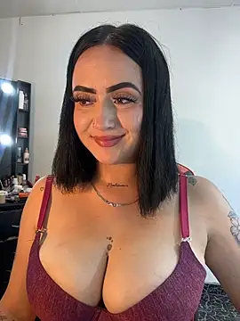 Snapshot of emily_acorn chatting on November 24, 6:02 am emily acorn online show from November 24, 6:02 am