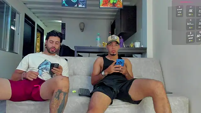 Snapshot of heteros_curious chatting on January 9, 2:53 pm heteros curious online show from January 9, 2:53 pm