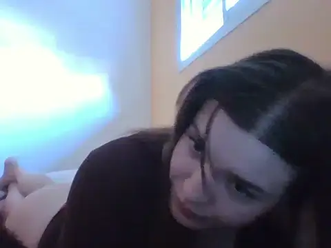 frutillitaaok  online show from March 25, 8:26 pm