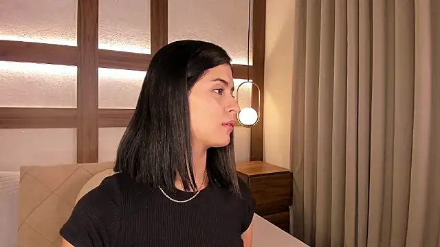 SarhaVega online show from March 25, 1:06 pm