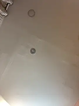 LauraRaider online show from February 3, 6:40 am