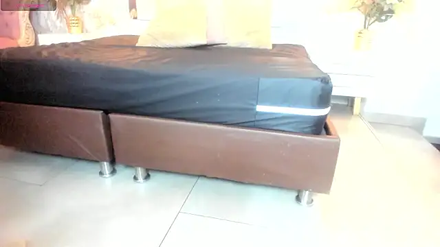 Mysterius Woman online show from February 7, 12:53 pm