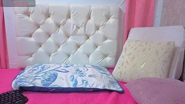 Malia fox online show from February 6, 5:49 pm