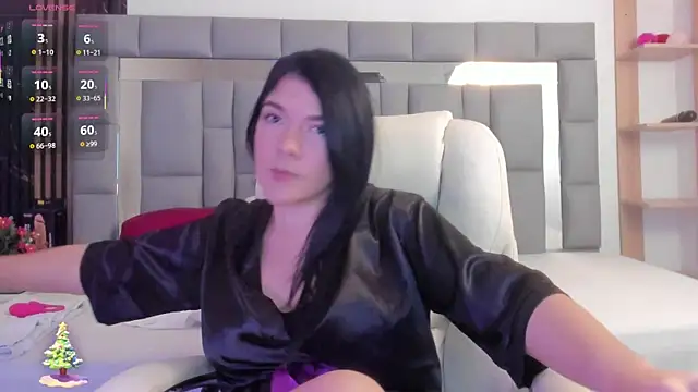 Snapshot of amaia_santini chatting on December 17, 7:31 pm amaia santini online show from December 17, 7:31 pm