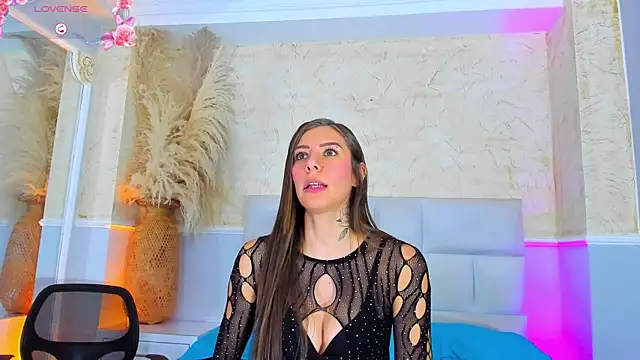 BritneyCortz  online show from February 19, 9:55 pm