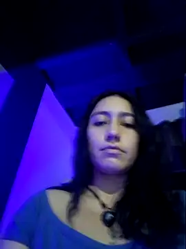 Snapshot of Eveeelyn25 chatting on May 30, 1:46 am Eveeelyn25 online show from May 30, 1:46 am
