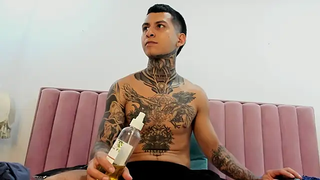 Andrew sanders68 online show from December 21, 3:46 am