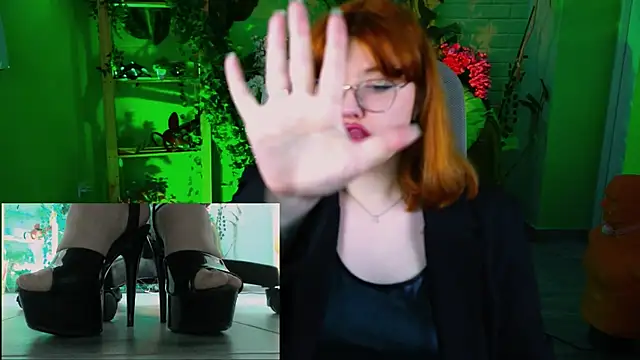Snapshot of StaceyJensen chatting on April 22, 9:33 am StaceyJensen online show from April 22, 9:33 am