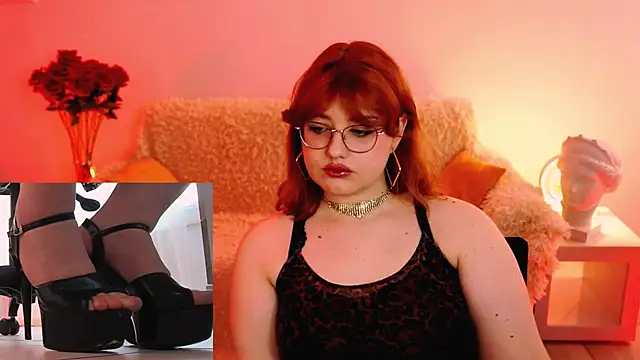 Snapshot of StaceyJensen chatting on May 6, 12:32 pm StaceyJensen online show from May 6, 12:32 pm