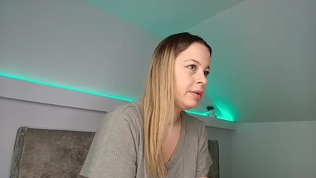 KateAllyaa online show from January 19, 4:05 am