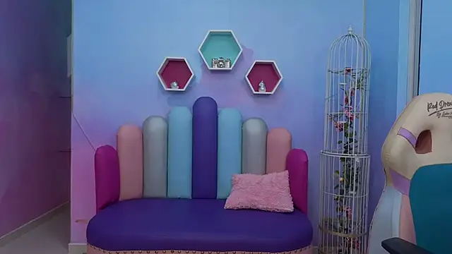 KateSkinny online show from January 10, 11:34 am