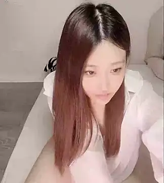 Snapshot of clara-cc chatting on June 5, 4:45 pm clara-cc online show from June 5, 4:45 pm