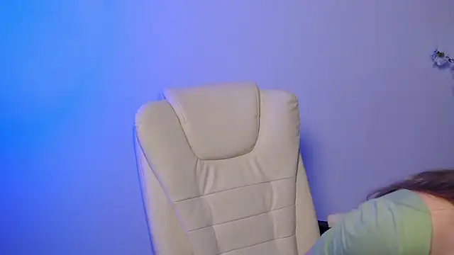 Snapshot of Brandy_Gem chatting on June 14, 7:21 am Brandy Gem online show from June 14, 7:21 am