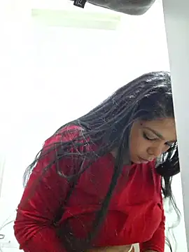 Snapshot of Mia_Rosex chatting on December 21, 10:50 pm Mia Rosex online show from December 21, 10:50 pm