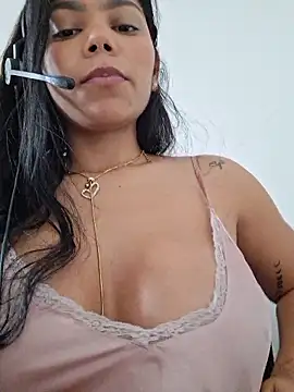 Snapshot of Mia_Rosex chatting on January 9, 12:52 pm Mia Rosex online show from January 9, 12:52 pm