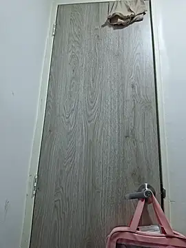 Snapshot of Mia_Rosex chatting on February 10, 5:33 am Mia Rosex online show from February 10, 5:33 am